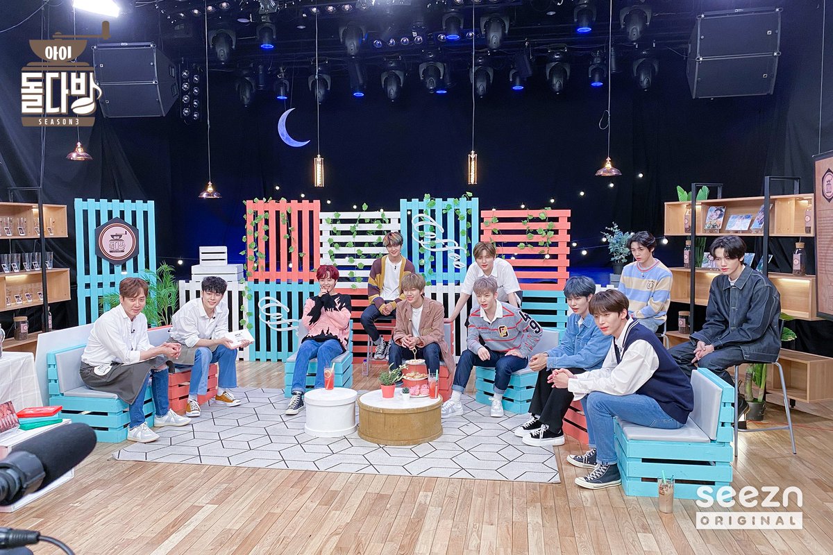 idoldabang's tweet photo. #아이돌다방 시즌3 <#크래비티 편> 방송 안내
열정 414% 초과! 우리비티 무대 뿌셔버린(?) 썰! 그리고 🔥불꽃 연기력까지🔥 돌다방 시즌3 마지막 이야기 오늘 저녁 6시 #Seezn 앱 공개😆
#러비티 여러분! 방송보고 폴라로이드 or 싸인컵 응모하세요!
#돌다방 #앤디 #유선호 #CRAVITY https://t.co/KfuGYDxIF5