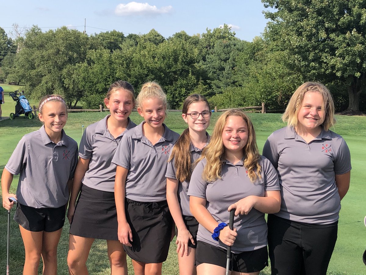 What a confident group of NPJH golfers! ⛳️Great to see these ladies tee off this afternoon!@MooreNPJH@SouthernHancock@DragonsNPJH#NewPalProud