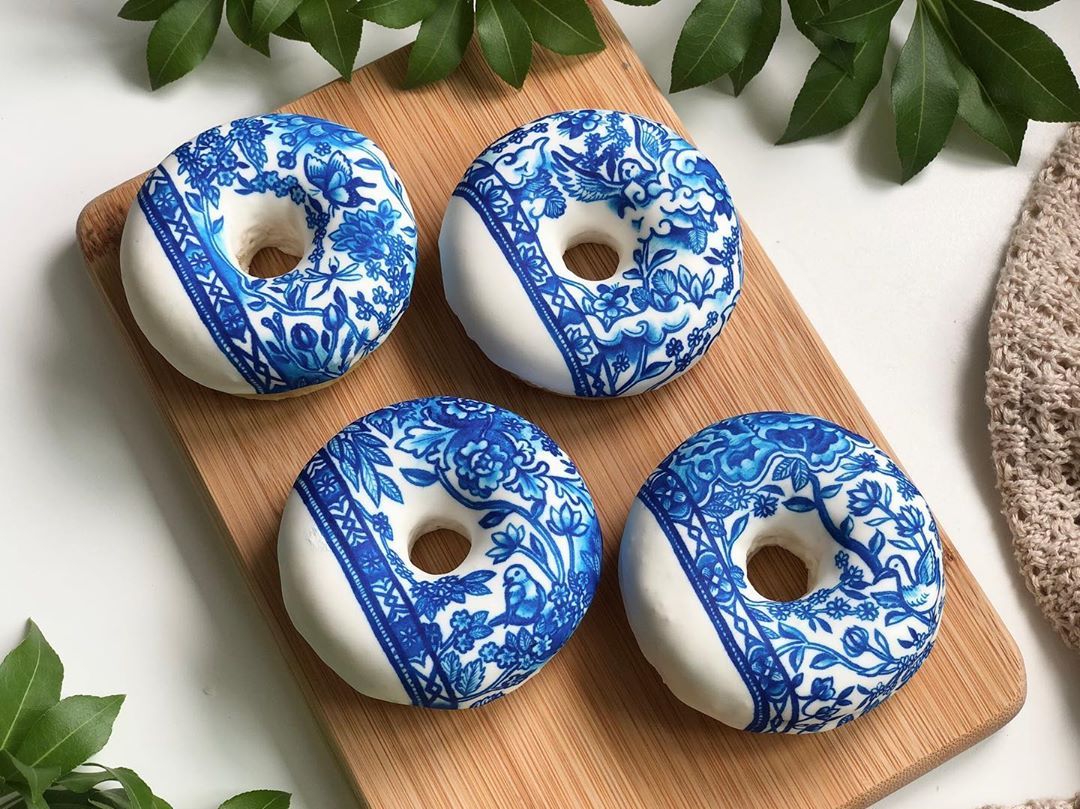 9GAG's tweet photo. Beautiful porcelain donuts

📸 petrichoro | IG https://t.co/AOBtANRLHZ
