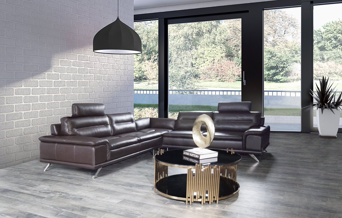 AllaModaDesign's tweet image. Make a statement in your living room with the beautiful and chic Mauris Coffee Table. Featuring a rose gold polished stainless steal base and tempered glass top. 

#coffeetables #allamodafurniture #furniture #tables #modernhomes #homes #shermanoaks #housedecor #homedecor #decor