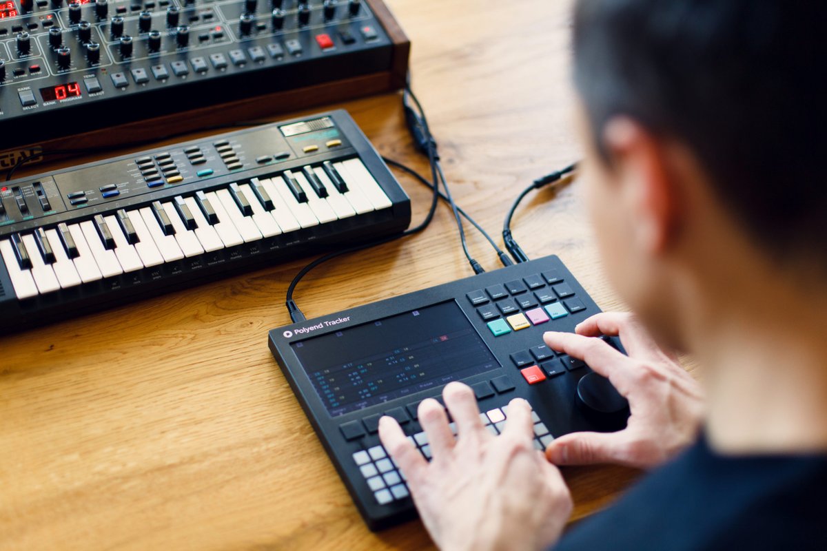 TRACKER サンプラー/シーケンサー