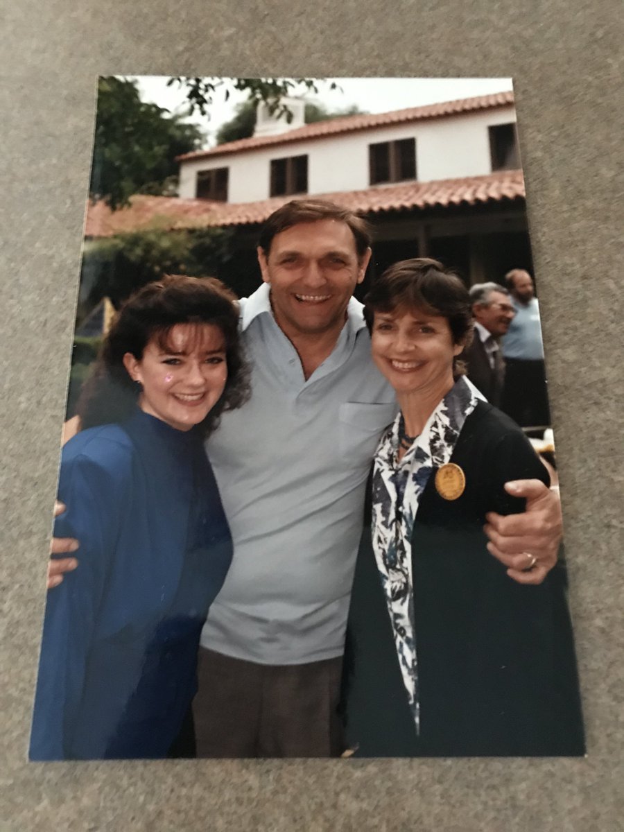JulietReiter's tweet photo. Prayers for my dear friends who just lost their home (along with their 75 neighbors) in a retirement community in the #OregonFires. The pic is circa 1987 during much happier times. Escaped with only the clothes on their backs... 😢#firessuck https://t.co/S6CDth3xFv