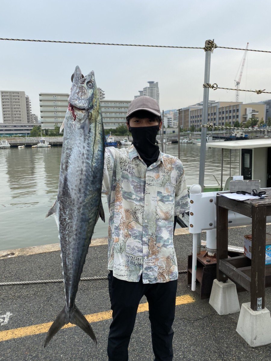 k____612's tweet photo. サワラ78cm🎣 https://t.co/o9H0edZFGw