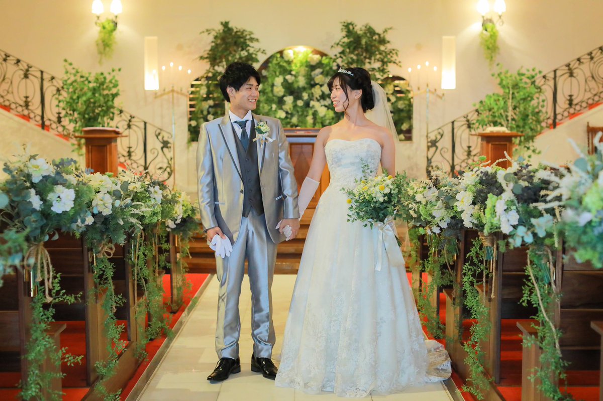 4801eb4c817e484's tweet photo. 2020.8.30 【アルカディア佐賀】
念願の結婚式。本当に幸せな一日で沢山の方に御祝いを受けました。出席できなかった方からの優しさも感じることが出来て、改めて夫婦として歩んでいく気持ちをもてたような気がします。これからの原家、よろしくお願いします♡ https://t.co/5a2VVmyQIY