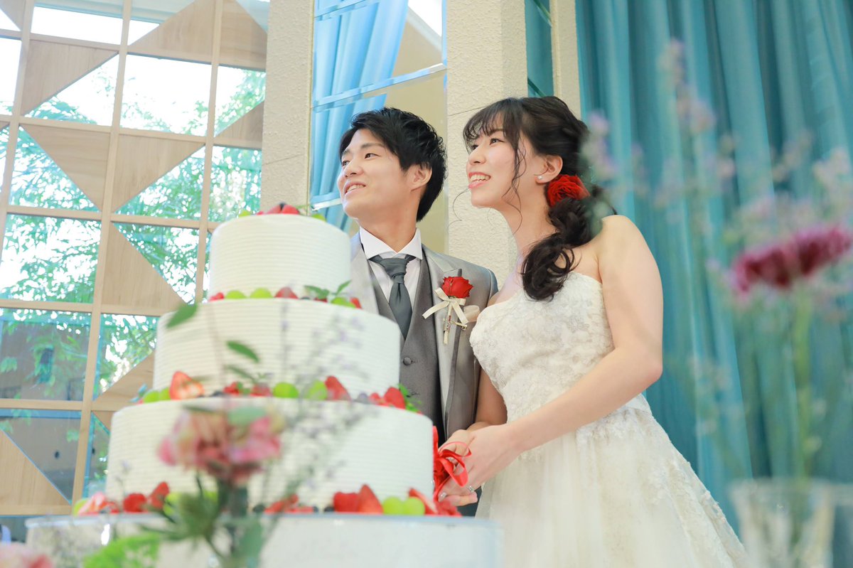 4801eb4c817e484's tweet photo. 2020.8.30 【アルカディア佐賀】
念願の結婚式。本当に幸せな一日で沢山の方に御祝いを受けました。出席できなかった方からの優しさも感じることが出来て、改めて夫婦として歩んでいく気持ちをもてたような気がします。これからの原家、よろしくお願いします♡ https://t.co/5a2VVmyQIY