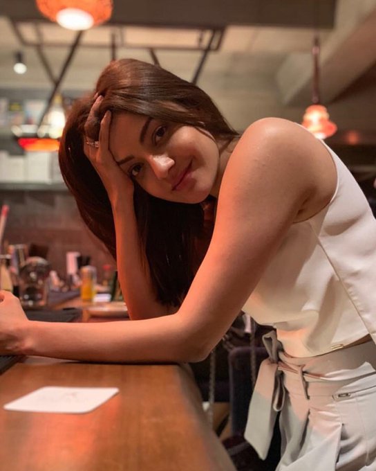 EhhwzVzVkAAsOw1?format=jpg&name=small