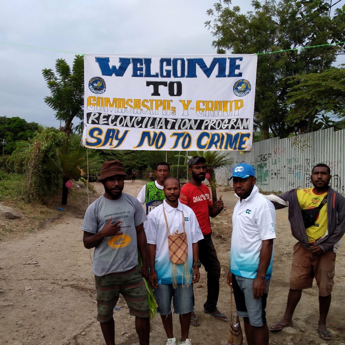 gomosasipo's tweet photo. July 19, 2020 reconciliation ceremony held at June Valley Tokarara by GYG members, Gun surrender and signing of MOU by NCDC governor Hon MP Powes Parkop LLB LLM. https://t.co/y6KvANuNup