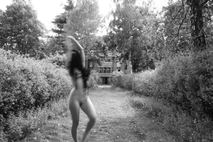 Witchy vibes. https://t.co/BZjlFlRUIn