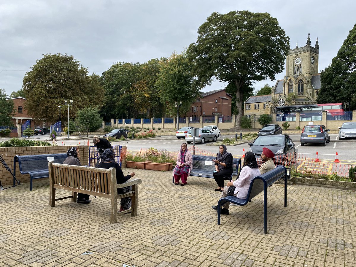 PamelaB04's tweet photo. Just been filming with this lovely bunch discussing how covid has been for them and how the @sikhelders help them with physical activity and mental health. My folks love being part of this service and connecting with rest of the community. #sikhs #BAMEreview @WYHpartnership 🙏🏽 https://t.co/Hqqsnzi1sU