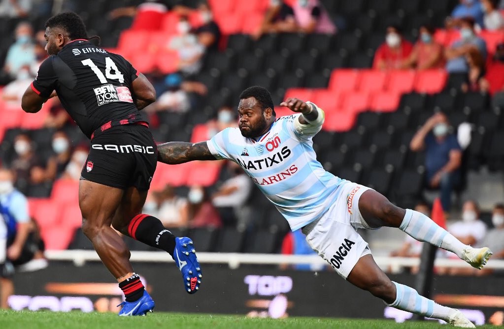 top14rugby's tweet photo. #JeudiPhoto #TOP14
C'est quel genre de mollet ça, Josua ? 😱😱 https://t.co/BeRdrH3flE
