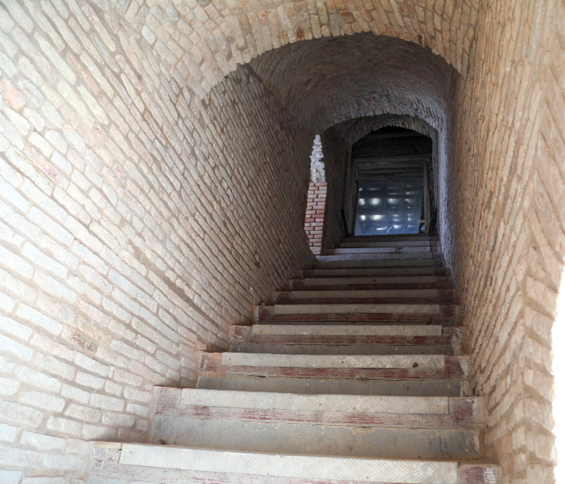 -SRAs part of President Ghani's efforts to reshape some of these historic sites (among them the renovation of the Darulaman Palace) custody of the arsenal was assigned to Aga Khan Foundation.