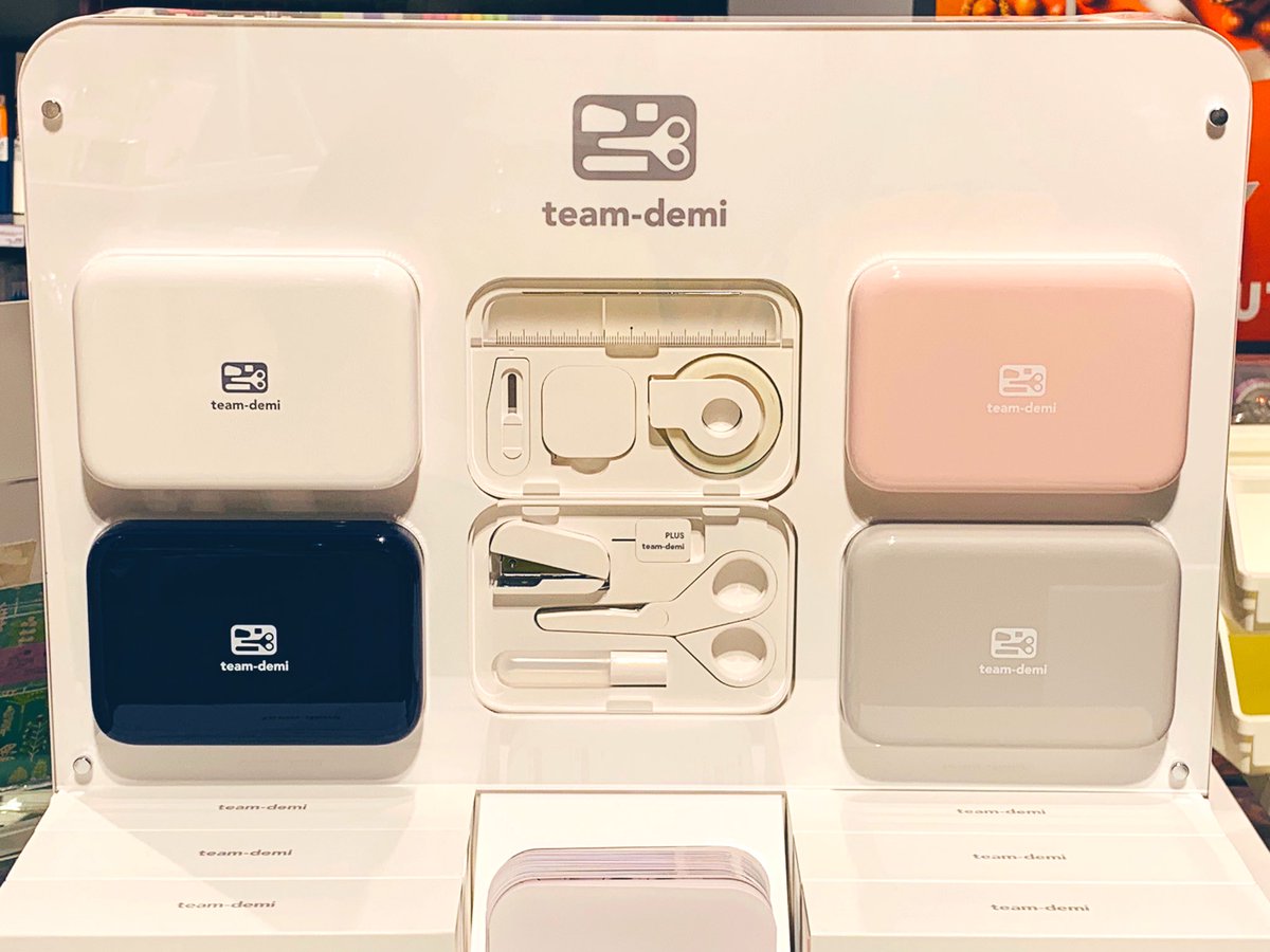 1984年に発売した手のひらサイズの文具セット #チームデミ が美しく