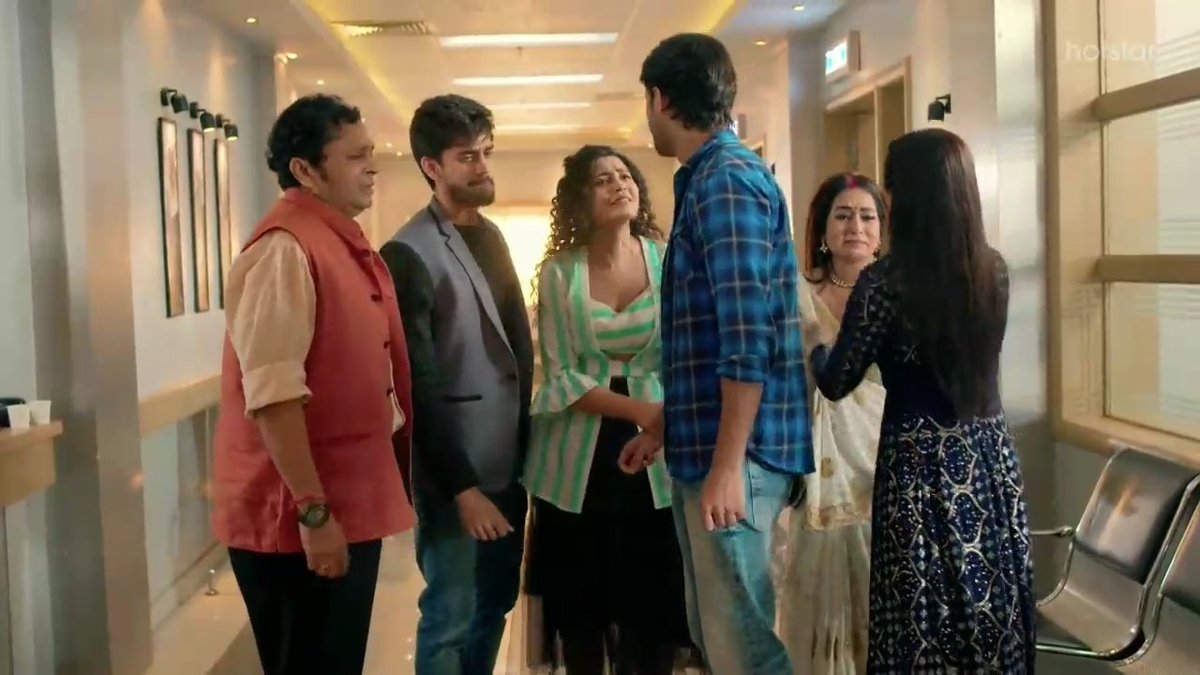  #YehRishteyHainPyaarKe  #ShaheerSheikh He was worried about kunalKya h yeh ladkaThe relief the fam got on seeing him..M glad kunal dint let abir blame himself n his together ll solve did give some hopeHowever good episode is, EOD its NO to surrogacy