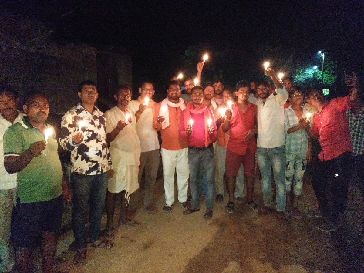 RMhGFhpR1vbsB3n's tweet image. #9bje #9minute
#9बजे #9मिनट
मुट्ठियाँ जब बंध जाती है नौजवानों की
नींद उड़ जाती है, &apos;जुल्मी हुक्मरानो की
उठो युवा ललकार दो 
सरकार से कहो रोजगार दो