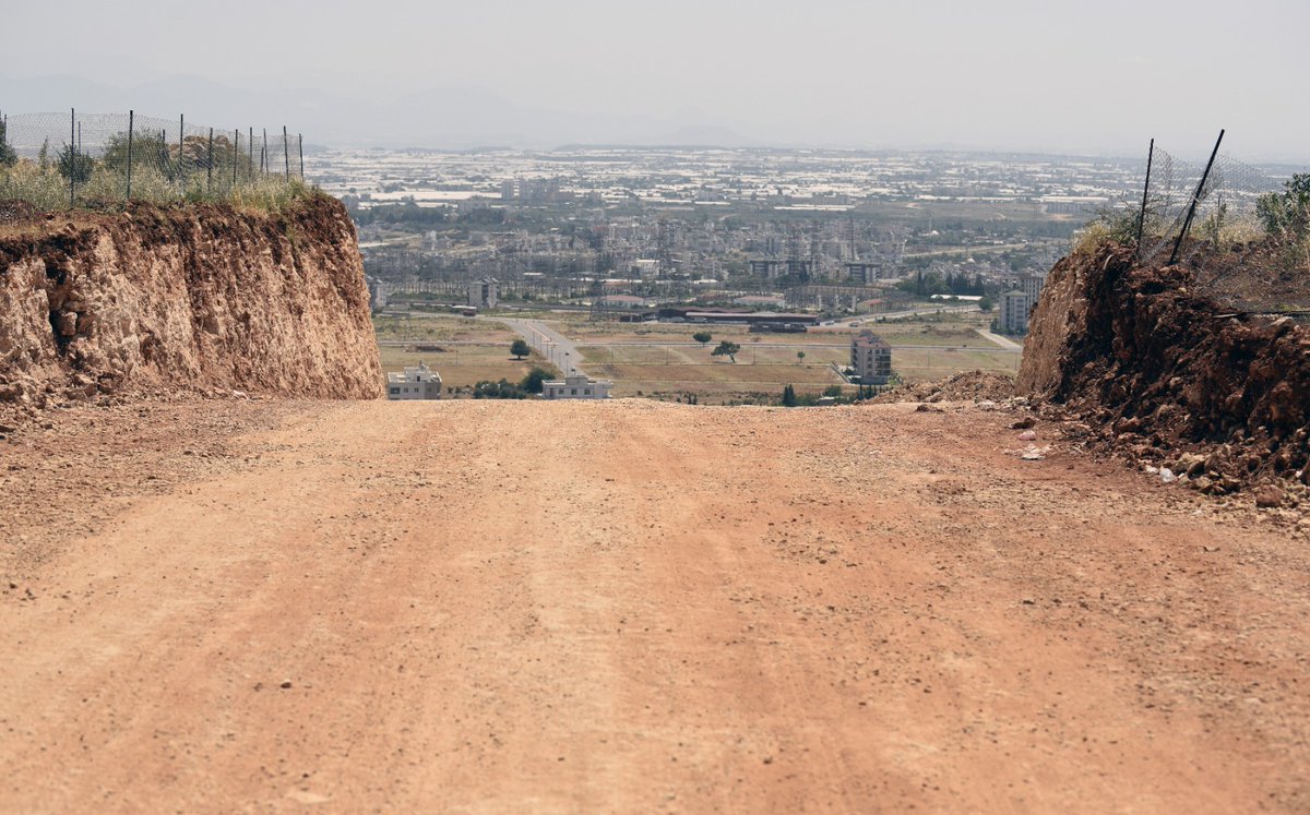 Burası Masadağı.. En büyük şantiyelerimizden biri.. Zorlu coğrafyaya rağmen şehiriçi trafiğine yeni bir arter daha açıyoruz.