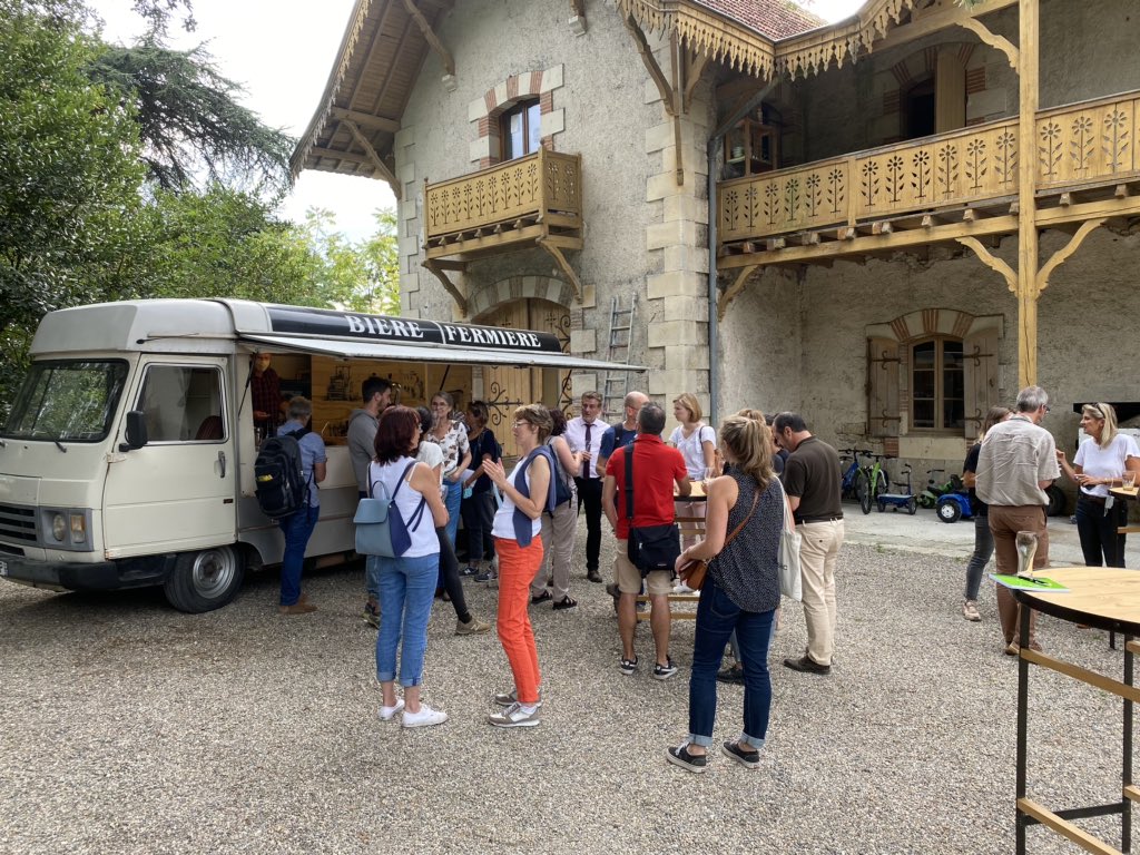 INTERHOUBLON tweet media