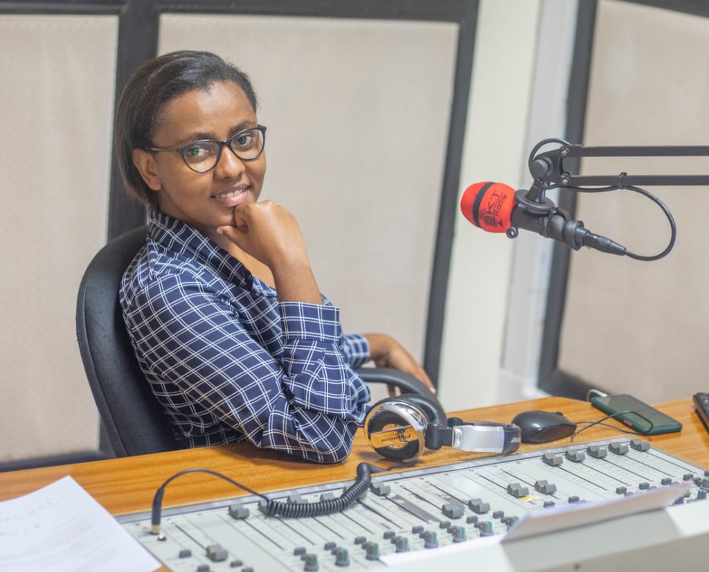 Buri wese muhuye mu buzima siko ari irushanwa ryawe, bamwe bakwigiraho abandi ukabigiraho mugafashanya kuba beza kurushaho!

#KTParade hamwe na <a href="/KamanziNatasha/">Natasha</a>