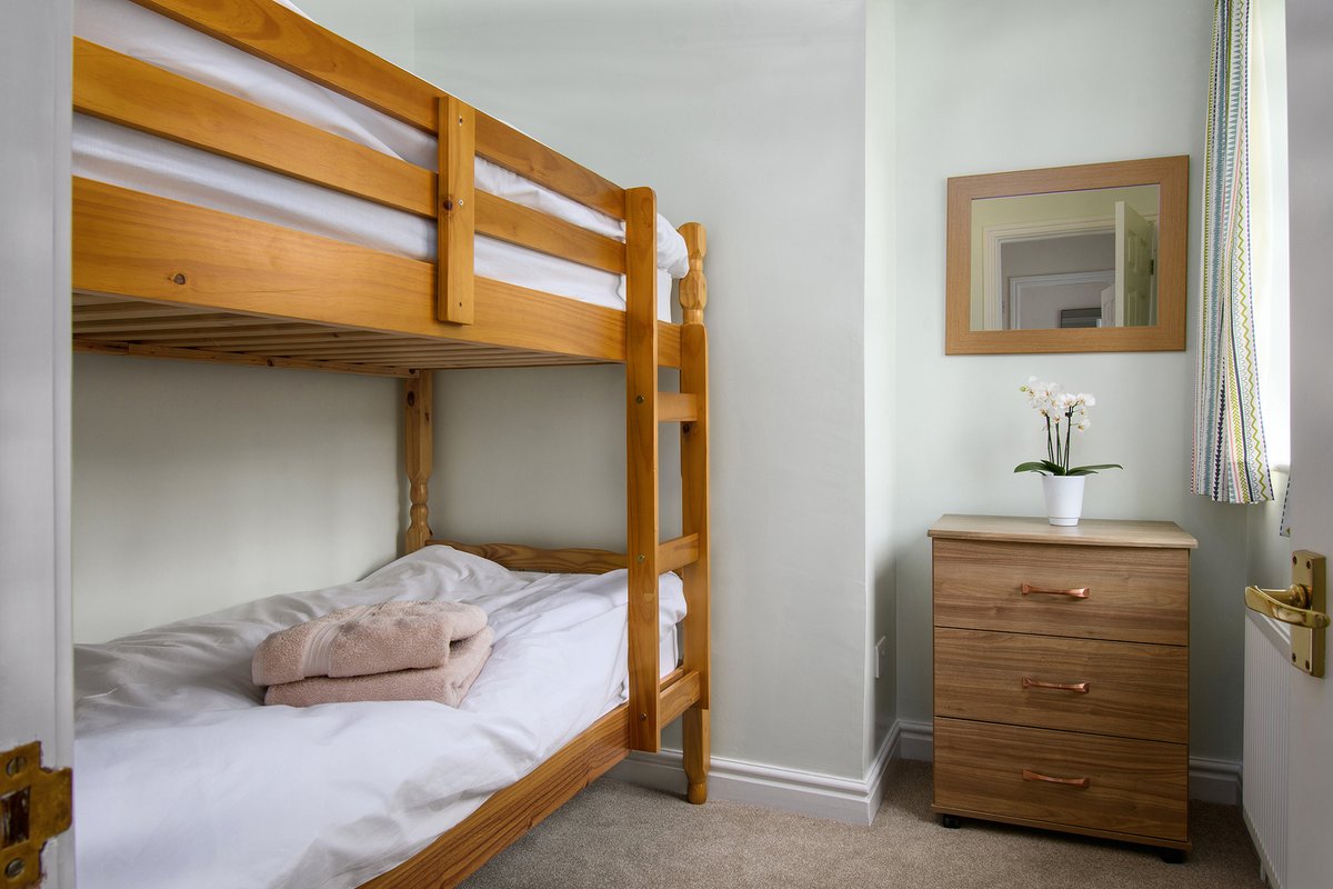 Keeping the kids happy on holiday?

Holiday Accommodation Photography by l8r.it/52gp