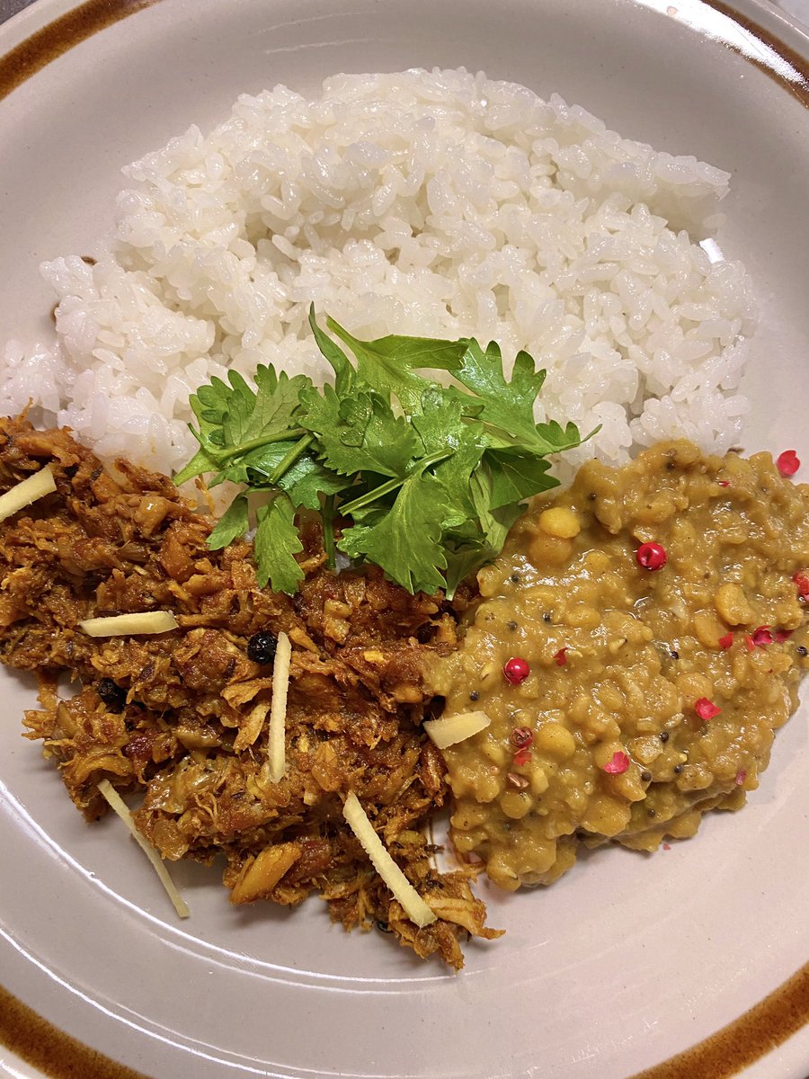 johnnypagejapan's tweet photo. 今日も今日とて、、
パキスタン風無水カレーとミックス豆カレーを仕込みました。
#johnnycurry #pakistan https://t.co/Ix4M2IaLjf