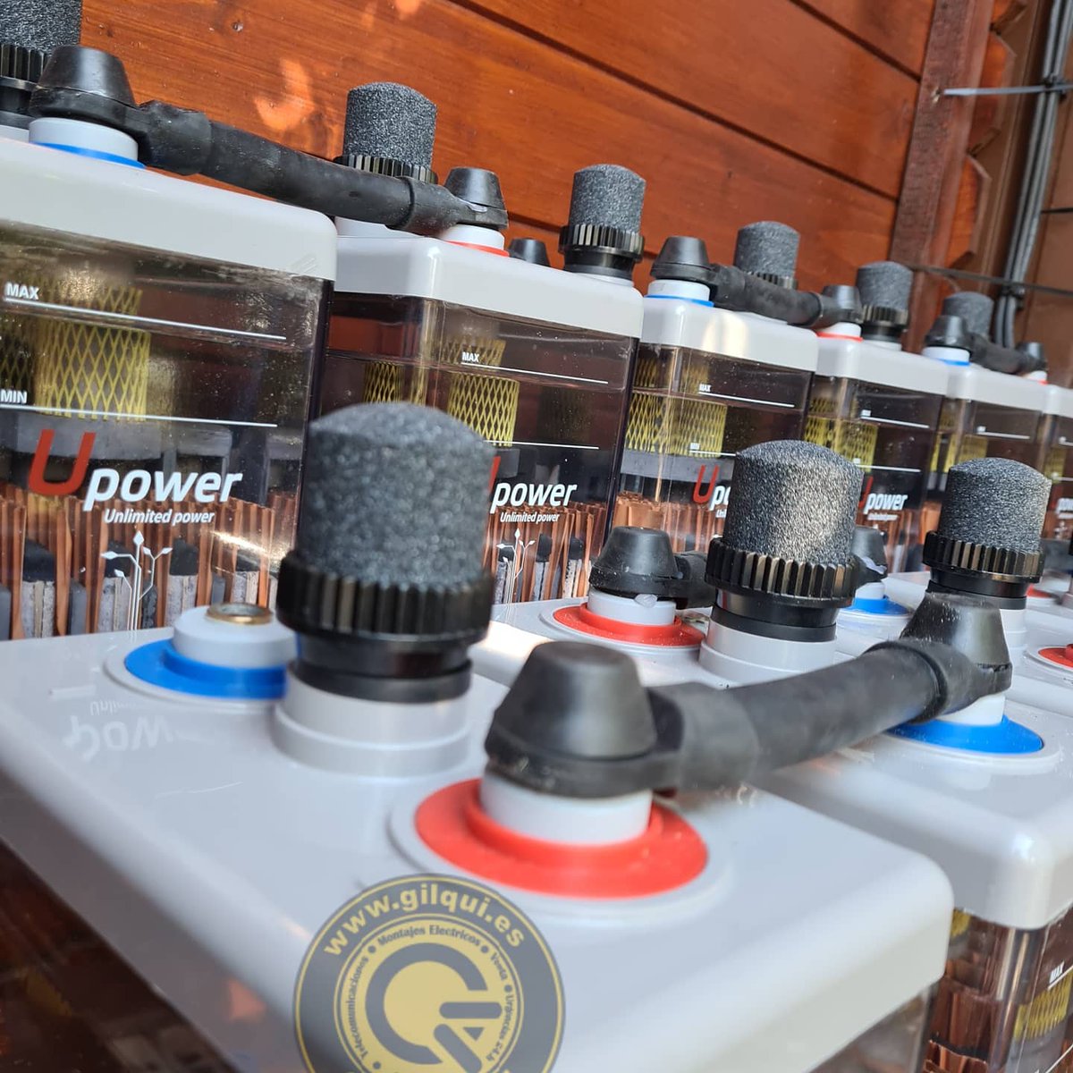 GilQuiGroup's tweet photo. 🌞Hoy nuestro #GilQuiTeam 🟡 se desplaza a rematar esta pequeña fotovoltaica aislada, pero con un gran rendimiento. Y todo gracias a nuestra fuente inagotable de energía 🌞
#GilQuiGroup #Store #Electric #SOLAR #GilQuiGroup #Electricidad #Electricista #Electrician #Electricians https://t.co/8XeSREYVax