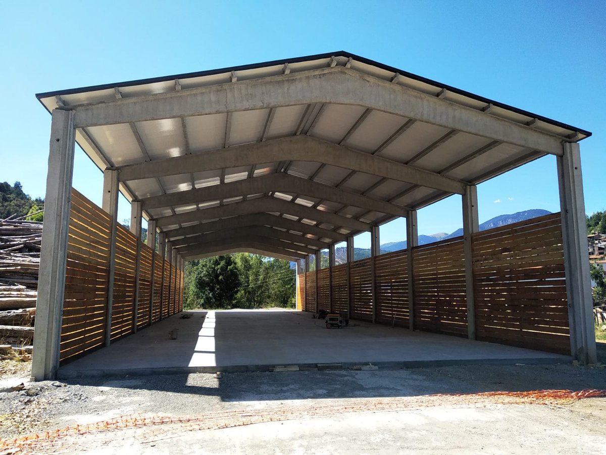 Promo_Economica's tweet photo. 🚧La @DiputacioLleida i l'Ajuntament de #Montellà i #Martinet estan finalitzant les obres del Centre de Logística de Biomassa ♻️🌲🪵 en el projecte #FOREST4LOCAL del programa #FEDER #FonsUECat https://t.co/dbLYLGuXrp