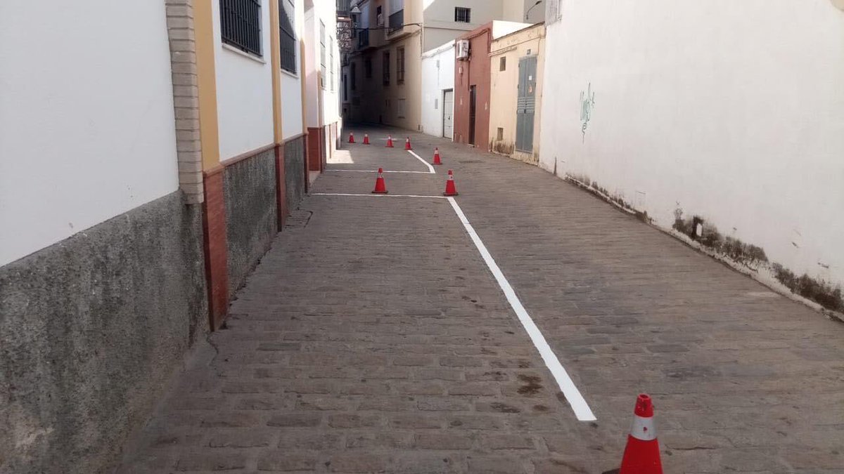 CHIPIONAALDIA's tweet photo. El Ayuntamiento de Utrera trabajó a destajo para que hoy los centros sean “más seguros” https://t.co/b5mj4NdBrj https://t.co/TYOyo6fGZG