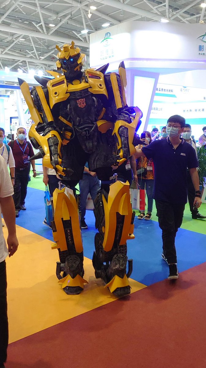 BaikowskiTeam's tweet photo. 🇨🇳 Business never stops in #China... Neither does #innovation!
Mélanie Cristau from @BaikowskiTeam has been visiting the @CIOE_Shenzhen this week. Yesterday, she met some transformers 😮
#CIOE2020 https://t.co/liPPGOUsgN