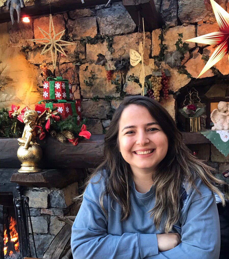 kisacakimdir's tweet photo. Dr. Pelin Erkoç

Lisansı İTÜ MBG ve Kimya (çift anadal), doktorasını Koç Üni., sonrası Max Planck Ens. ve öğretim üyesi olarak Bahçeşehir Üni’de görev yaptı. 

Şu an Almanya’da, Goethe Üni’de kanser tedavisine yönelik biyolojik ilaçlar geliştirerek araştırmalarına devam ediyor. https://t.co/gD8y9sDtu2