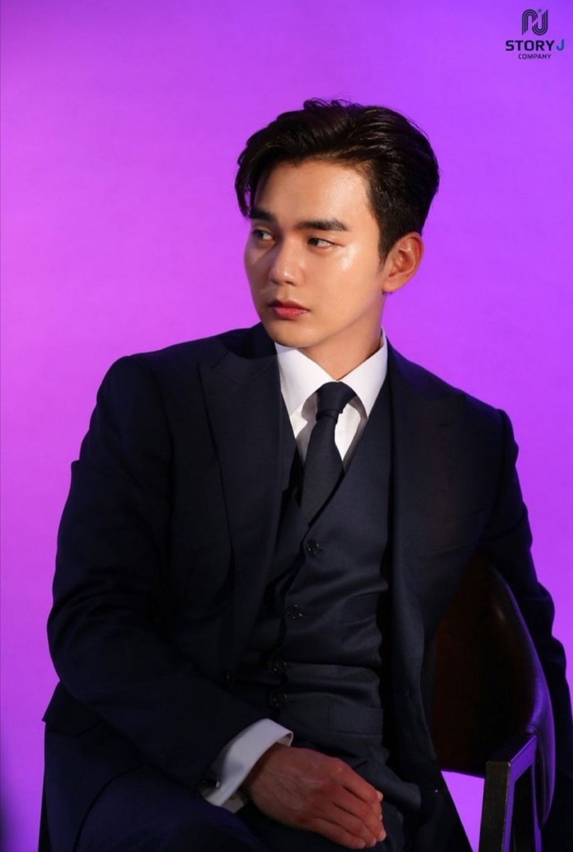 physhtroops's tweet photo. Celebrating 2 decades in the industry since he made his debut as MBC's "Thornmeat" in 2000,  which gained attention at the same time as his delicate emotional performance.

Source: https://t.co/diWNS5hQN5

#YooSeungHo
#YooSeungHoPilipinas https://t.co/CBb65TgDcX