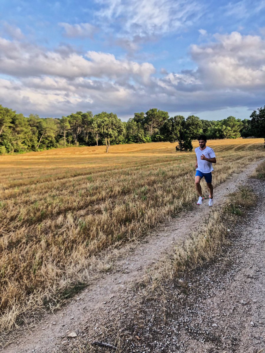 sergirunning's tweet photo. Volvemos a la rutina,  que en verdad la echaba de menos

#trail #trailrunning #running #run #runners #corredores #correer #entrenosonline #maraton #21km #track https://t.co/jJDBFzZ3qw