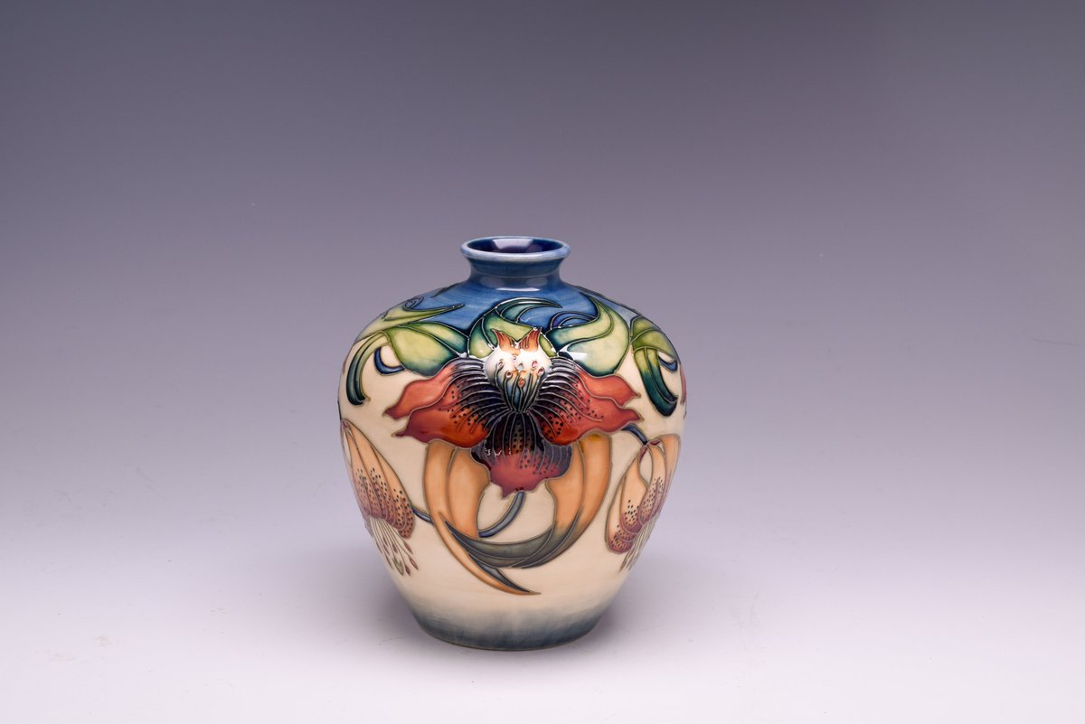 DawsonsAuctions's tweet photo. More Moorcroft that we have coming up
Keep your eyes peeled for the catalogue, it is on it's way very soon
#Moorcroft #ceramics #Auction #LargeCollection https://t.co/EQhErC2Iat