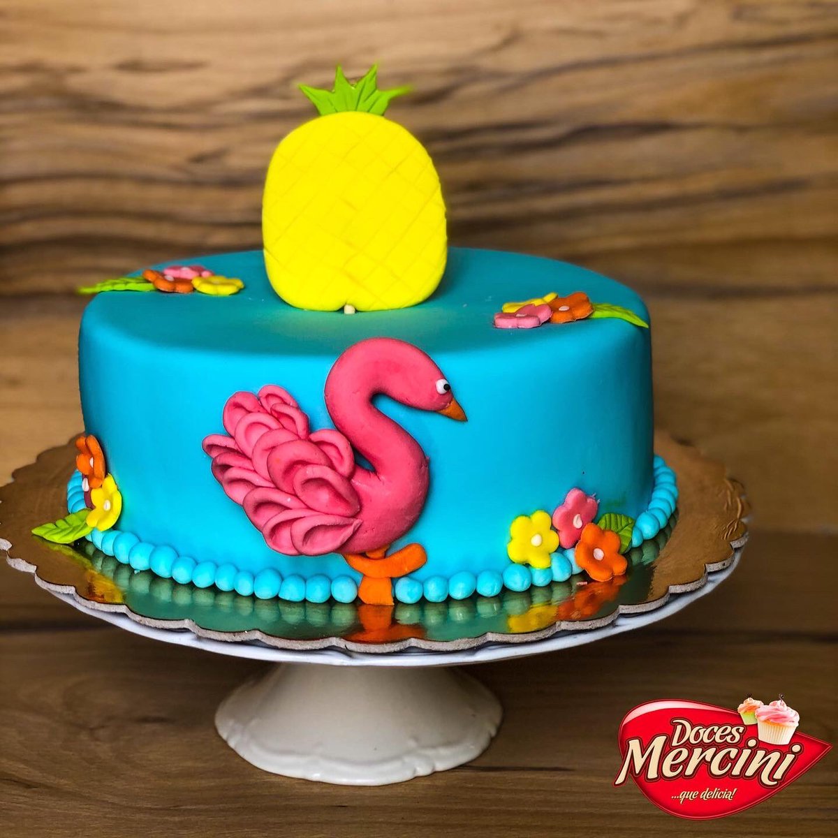 DocesMercini's tweet photo. Oi pessoal, vim mostrar-vos o bolo temático que a minha aluna fez, no seu 2.º dia de formação com a doces mercini 👩🏽‍🍳😍
Whatsapp: +244934489987 https://t.co/bNwYaMy8rI