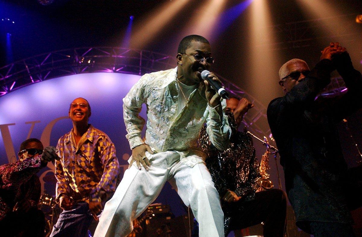 Ayer murió Ronald Bell, con 68 años. Fue fundador, compositor, saxofonista y cantante de KOOL &amp; THE  GANG. Procedentes de Nueva Jersey, eran músicos de jazz que descubrieron una mina de oro en el funk festivo. Aquí interpretan "Jungle boogie" en Soul Train youtu.be/-BM5wPOe0xQ