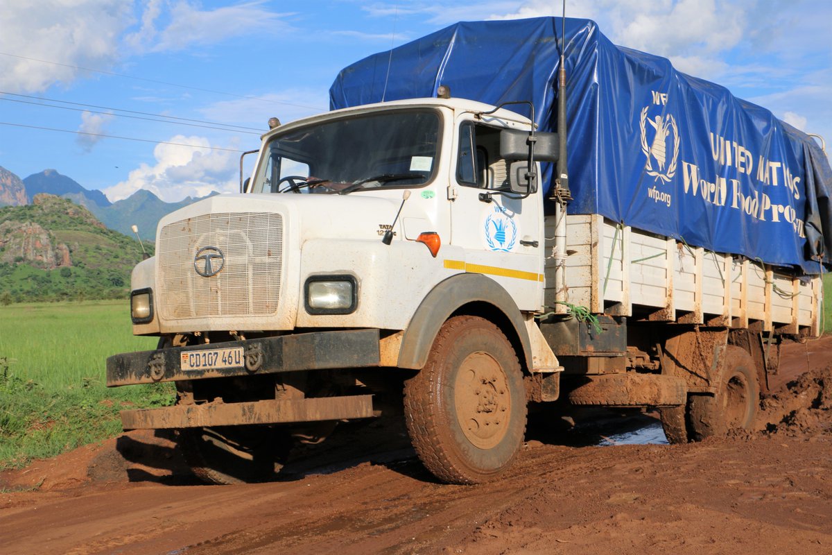 lidiawamala's tweet photo. Bad roads made worse by rain🌧️cause delays in @WFP delivery of critical supplies in Karamoja.
School children in places like Nabwal & Namalu & some community outposts were served later than others recently with #takehomerations & special foods that treat #acutemalnutrition. https://t.co/F4IScnKUHT