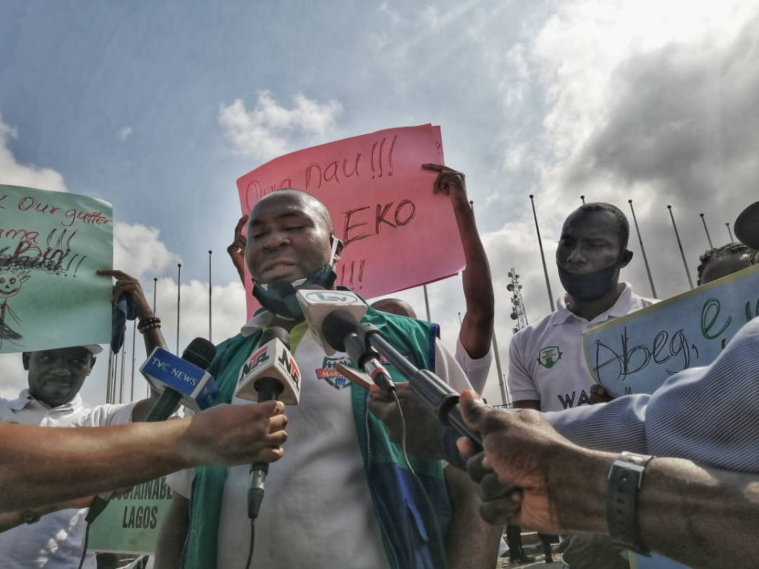 OBUESI's tweet photo. I have committed myself to making my community a better place. #WalkAgainstWaste in the city of Lagos was a sellout. Special thank you to all who supported me in the #WasteInTheCity campaign @SWEEPFoundation @JokeSanwoolu @IOdumboni @LasgMOE @wastechief @CoalitionWaste https://t.co/esC0jeMIis