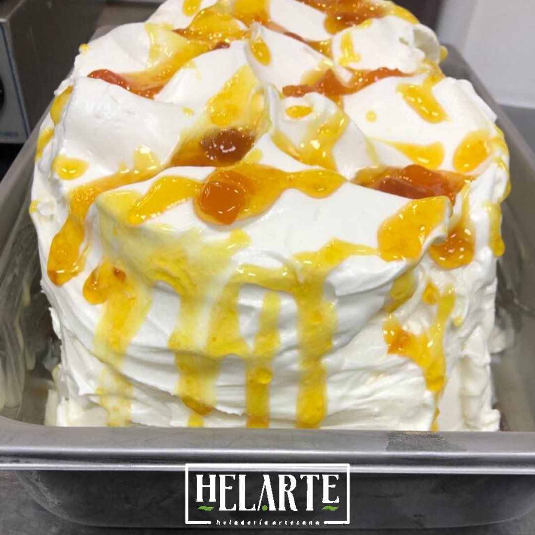 Helarte_'s tweet photo. ¡Ya está aquí el viernes! ¿Te apetece algo delicioso para celebrarlo? Te proponemos nuestro helado de yogurt con albaricoque, ¡te encantará!🍦🤤⠀
⠀
#Helarte #HelarteArtesanos #Viernes #IceCream #PornFood #Jaén #LocuraPorElHelado https://t.co/NlHhWlj64S