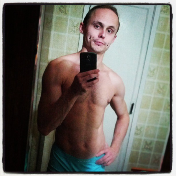 akaBotanick's tweet image. лол. только сейчас понял, что "участвовал" в #нюдсочетверг задоооолго до того, как этот движ вообще появился)))