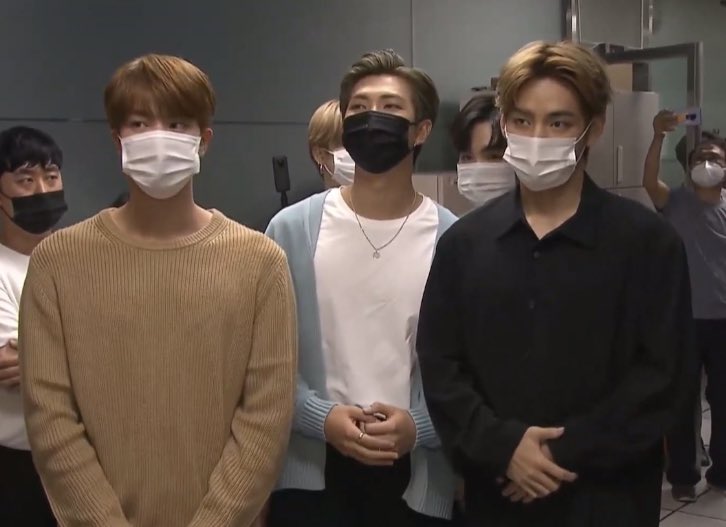 rmarchives's tweet photo. the power kim line holds https://t.co/wb1msn8Kdx