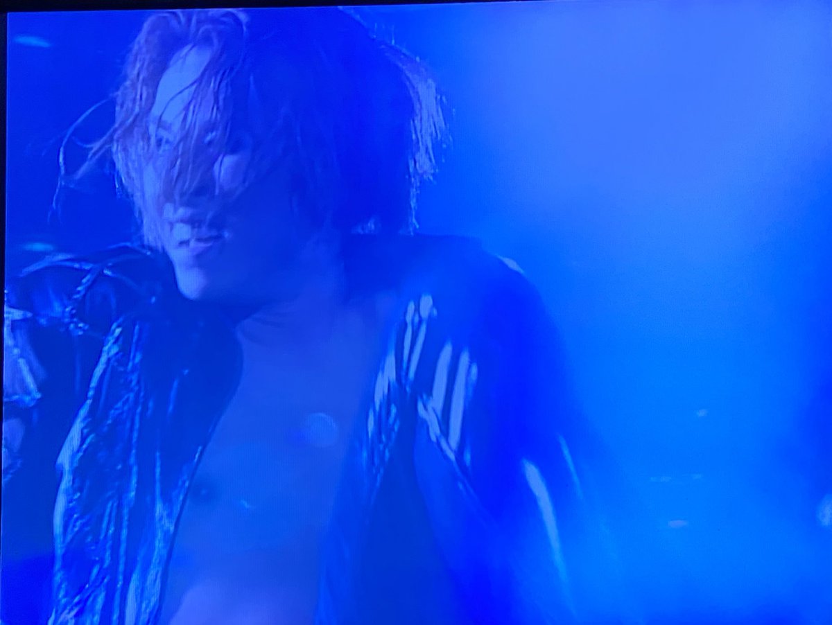 Xlove_lu's tweet photo. こんばんわ〜
昨日の97'last live最高で収まらないけど笑って泣いて感情が忙しかった😭
時間は巻き戻せないけど巻き戻したいって思ってしまった、
そして余韻が抜けない…

今日は破滅に向かってが見れるの嬉しい

#xjapan #lastlive 
#yoshiki #toshi #hide #pata #heath https://t.co/bWni3amN0G
