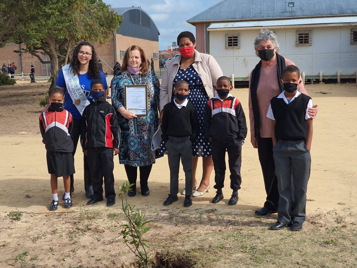 #PlantingSeedsOfHope continues for the second day in Cape Agulhas Municipal Areas joined by the Deputy Mayor and Councillor🇿🇦
#WaterWiseTreesMultiplies
<a href="/WesternCapeGov/">Western Cape Gov</a> <a href="/missearth_sa/">Miss Earth South Africa</a> <a href="/VisionsOfChange/">Visions Of Change</a> <a href="/CAPEAGULHASMUNI/">Cape Agulhas Muni</a> 

Madly proud of our <a href="/MargotAdonis/">Margo Adonis</a> 
Greening our nation 🍃🌿🇿🇦