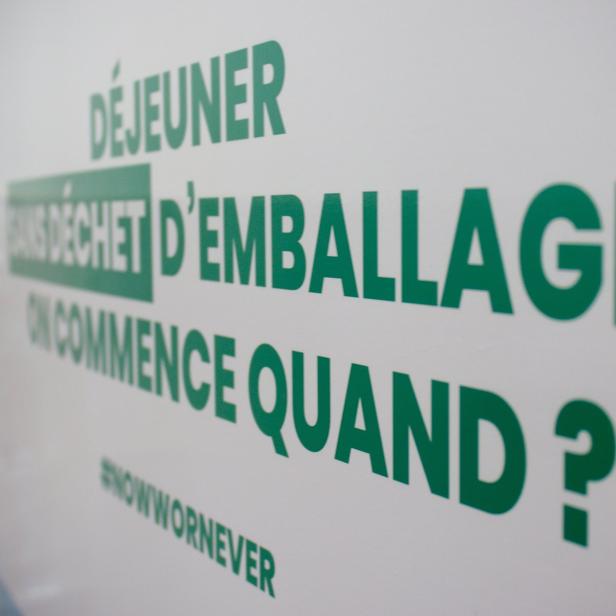 Notre offre s’étoffe d’un collecteur qui récupère les contenants en #verre consignés et vous rembourse la #consigne ♻️
« La Machine à Consigne » est une innovation #surmesure et #madeinfrance !
Vous voulez une démo en visio ou à Paris ? Go MP 👍
#NoWWorNever