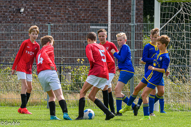 JcoWebredactie's tweet photo. Prima overwinning van JCO JO15-4
https://t.co/1EznDHZJaw https://t.co/ez7MKj7gut
