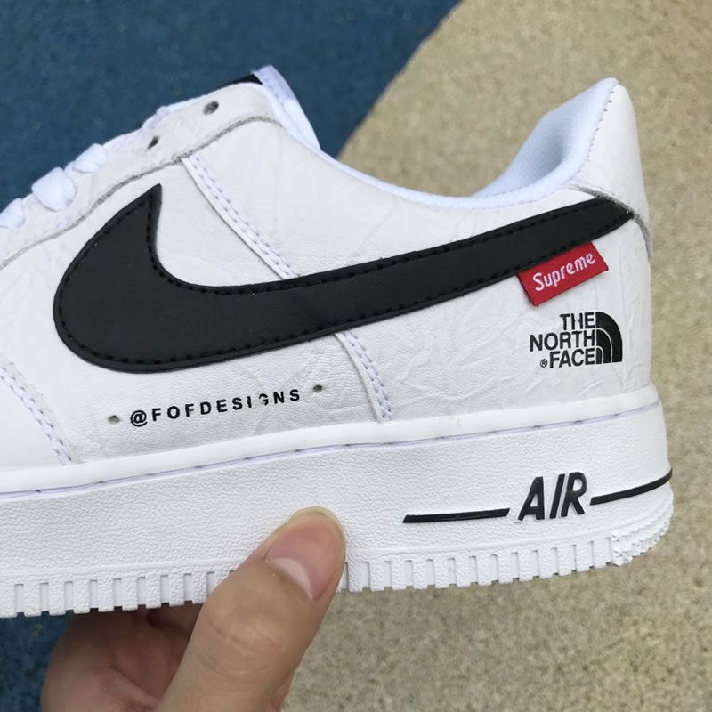 kanaal profiel Bully WhiteLight Stores Kenya on Twitter: "Nike Airforce 1 Supreme Northface  available in sizes 40-45. Get a pair at 4000/-. #viatuKe  https://t.co/kHX2ZHr6MB" / Twitter