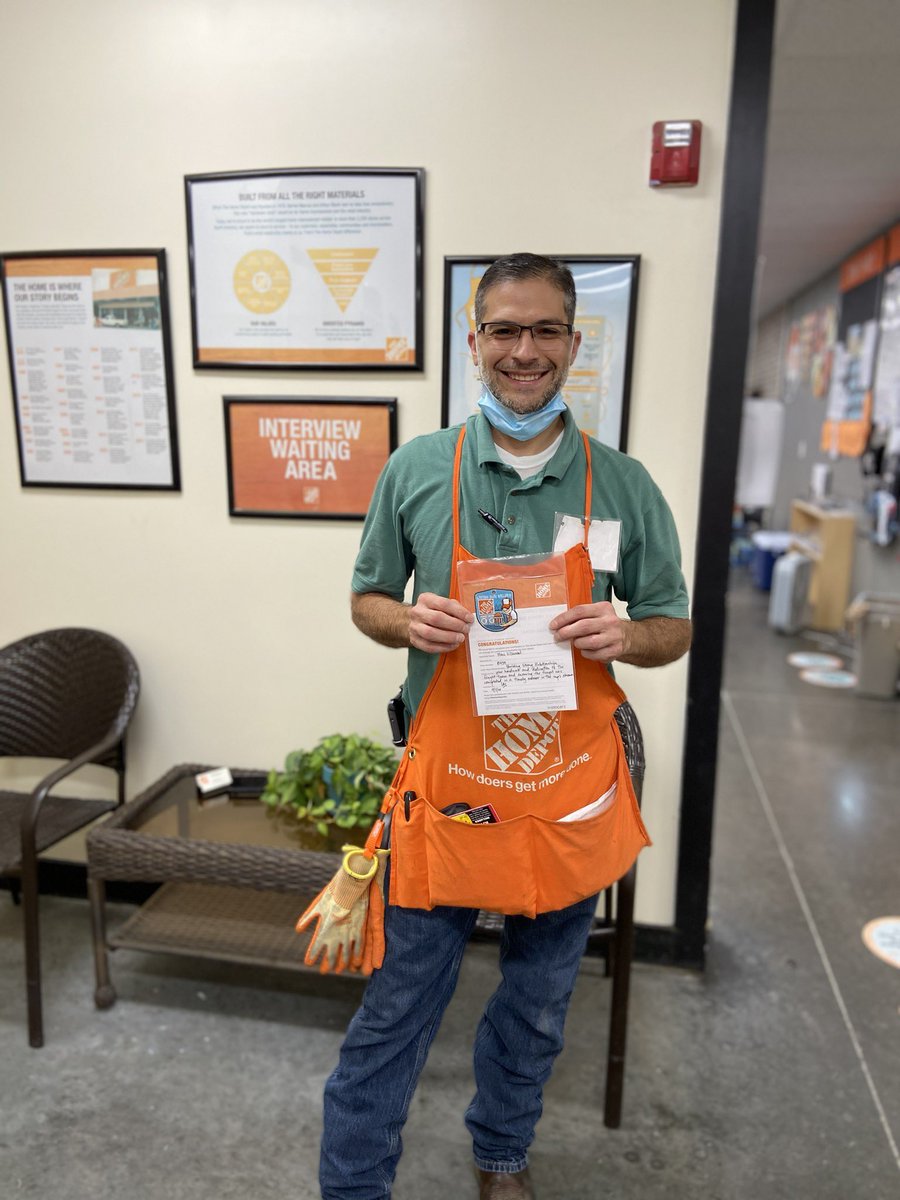 lailoniroberts's tweet photo. Big shout out to Elias for covering as overnight freight sup while he was on vacation last week. You did an AMAZING job with your direction and motivating the team each night. Thank you! #huttoproud #powerofthegulf #freightbeast @tabblipuma https://t.co/XIcQfOLq41
