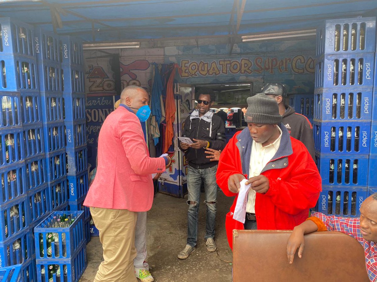 captdenno's tweet photo. The Covid 19 National youth response network team distributing masks in Eastleigh yesterday. 
@USAmbKenya 
@USEmbassyKenya @kelvinamira_
@ibara_agnes @hezron_mutugi @SirAlexMatere https://t.co/JlxKbA13PX