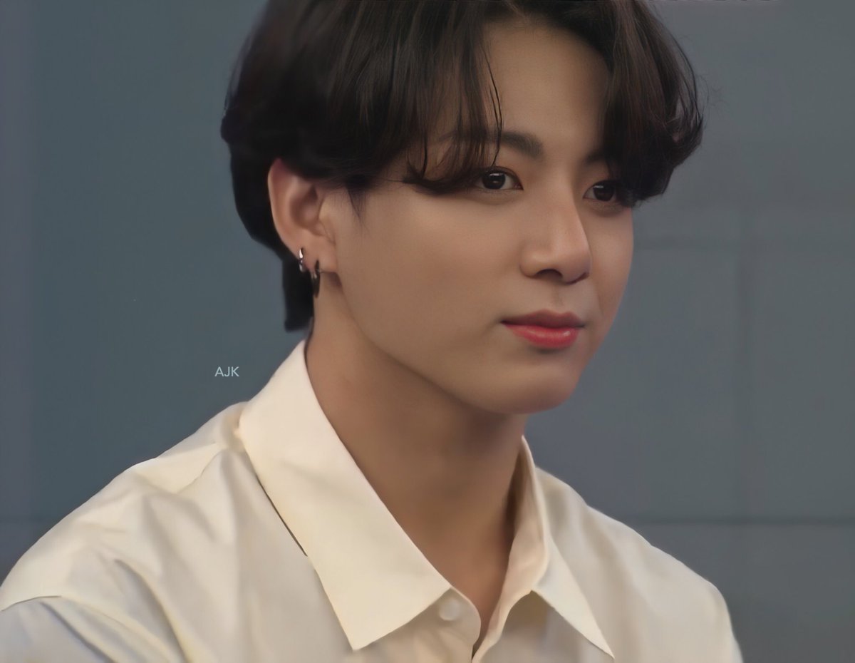 archiveforJK's tweet photo. [ dreamy heart eyes ] https://t.co/dtjiscJZbL