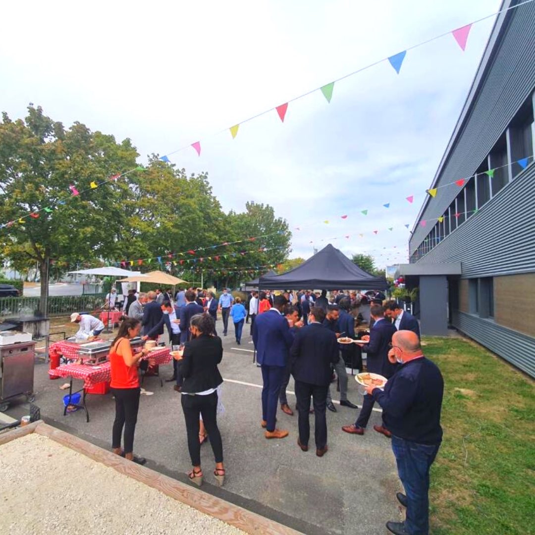 Toute l'équipe <a href="/SCAMACIMMO/">SCAMAC-IMMO</a> remercie vivement Eric Romain #3CAmenagement de nous avoir invités à son apéritif de rentrée ! 🤗 

Merci également de nous avoir chaleureusement représentés lors de la remise des prix du jeu-concours organisé ! 😊👌

#reprise #rentrée #agentimmobilier