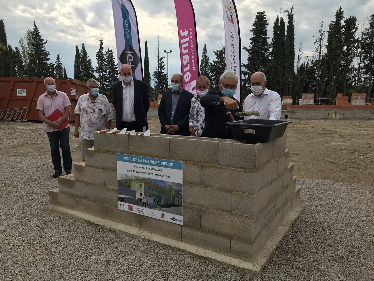 FDI_Groupe's tweet image. #logementsocial  FDI HABITAT pose la 1ere pierre de la résidence la Vigneronne a #Maureilhan. 26 logements locatifs sociaux seront réalisés en lieu et place de l’ancienne cave coopérative transformée en une opération urbaine. @CC_ladomitienne @Occitanie @Heraultinfos