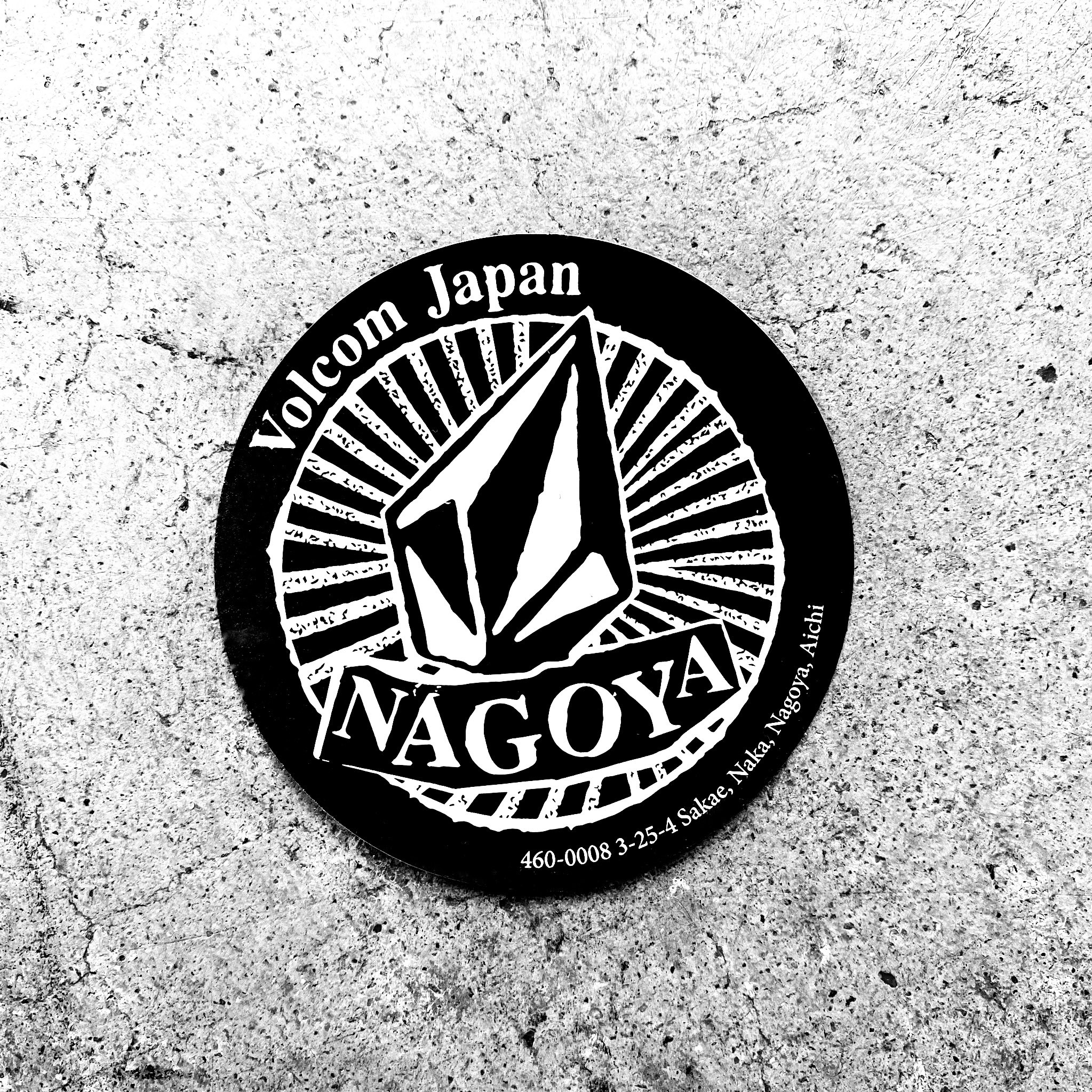 Regulator Web Volcom Store各店舗にてストアステッカーを配布中 Volcom ボルコム T Co Car24f8j7p Twitter