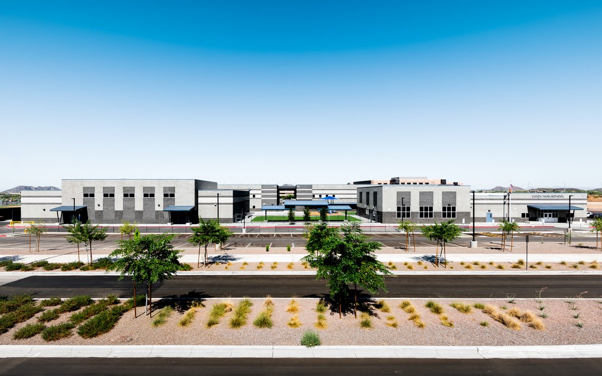Union Park Elementary School is the newest addition to Deer Valley Unified School District. The campus boasts a wide 12-acre campus and is ready for Pre-K through 8th-grade students! #gotoros